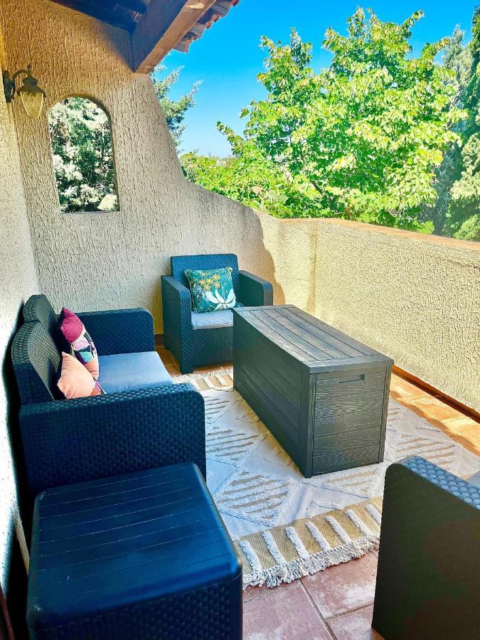 Le Mazet De Choubouloute Bed and Breakfast Saint-Gilles  Buitenkant foto