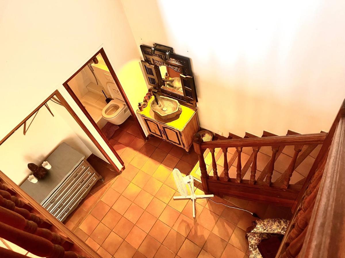 Le Mazet De Choubouloute Bed and Breakfast Saint-Gilles  Buitenkant foto